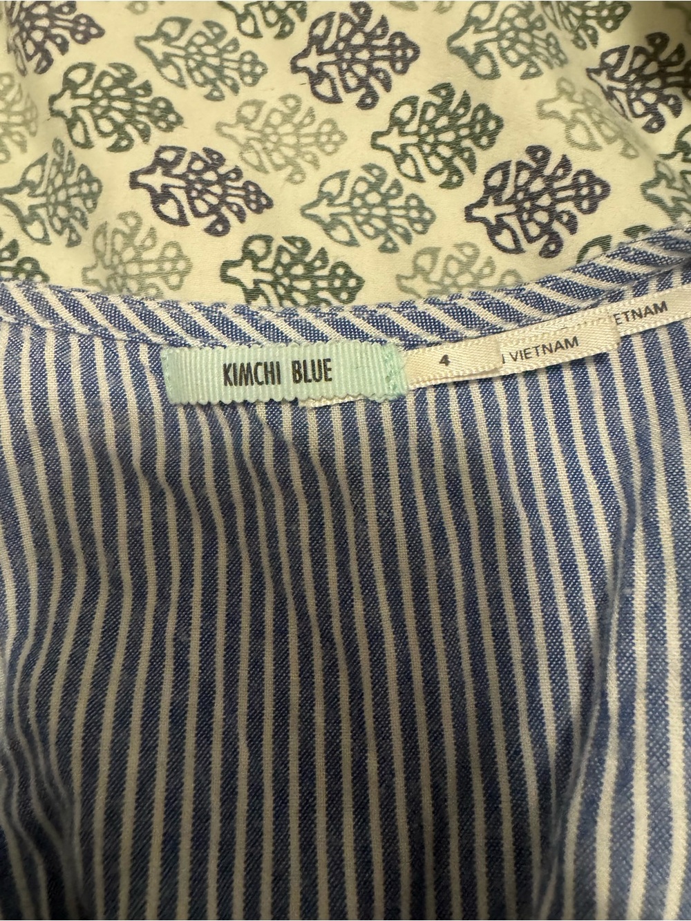 Kimchi Blu Michi Low V Striped Blue and White Midi Dress with Buttons Size 4 - Picture 4 of 6